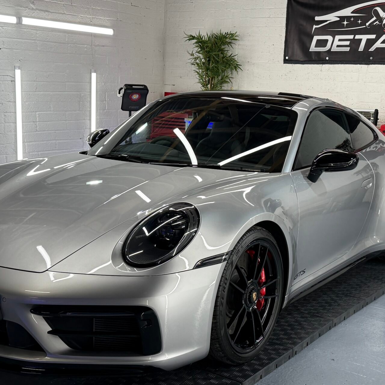 https://sid-detailing.co.uk/wp-content/uploads/2025/04/IMG_0444-1280x1280.jpg