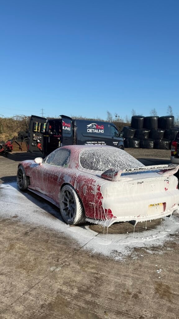 Mazda RX-7 – Maintenance Wash & Sealant