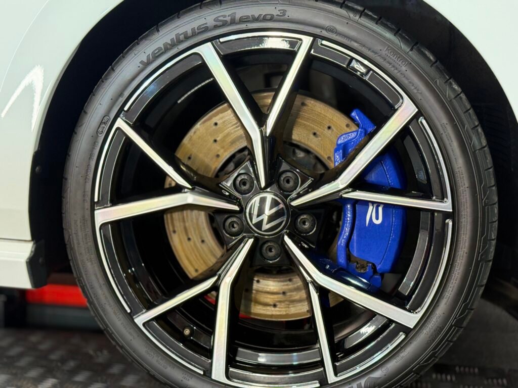 Volkswagen Golf R Ceramic coating sid-detailing.co.uk
