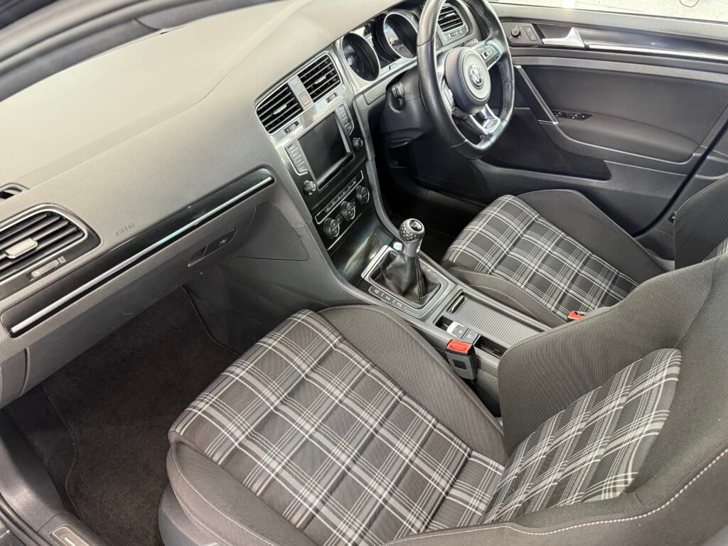 Volkswagen Golf GTD paint correction sid-detailing.co.uk